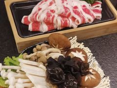 -湊湊火锅·茶憩(打浦桥日月光店)