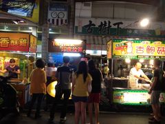 -六合夜市