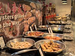 -广州万富希尔顿酒店·感趣自助餐厅·金秋蟹宴生蚝海鲜刺身