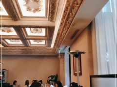 靠窗位-玲婧胡同·生日蛋糕·餐厅(嘉里城店)