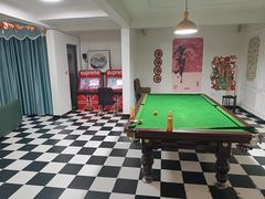 -红河谷晴天别墅轰趴馆