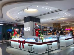 店内环境-潮宏基珠宝(天虹石路店)
