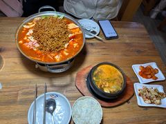 -百年石锅饭·朝鲜族传统民餐