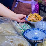 比擀面皮、凉皮更吸汤的牛筋面，夏天每天必吃