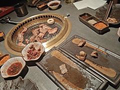 -铭牛烧肉·和牛海鲜自助(高新月牙湖店)