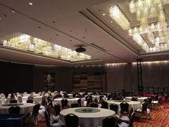 -上海滴水湖皇冠假日酒店