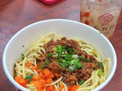牛肉热干面-蔡林记(胭脂路店)