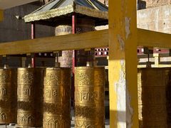 -比如骷髅墙景区