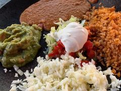 -Pistolera Mexican Cantina女枪手墨西哥餐厅(碧云路店)