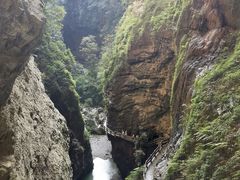 -龙水峡地缝景区