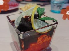 焦糖双色冰粉-鱼酷活鱼烤鱼(恒隆广场店)