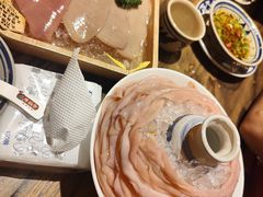 -旧街市鲜货老火锅(大光路店)