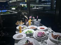 -MONICH牛排融合餐厅(和义大道购物中心店)