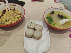 -小杨生煎(金山百联购物中心3楼店)