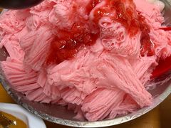 绵绵冰草莓-串妹花式冰粉(乐山总店)