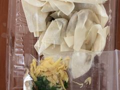 特色小馄饨-笑来喜馄饨小笼工坊店(湖滨街店)