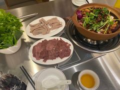 -胡须佬鸡煲四季火锅店(石厦西村直营店)