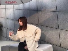 -UNI UNI(环亚凯瑟琳店)