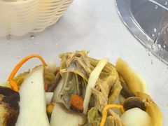 -南渝食府.墨脱石锅松茸鸡