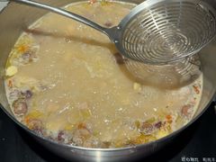 -尚尚仙·酸汤猪手·猪肚鸡火锅(华联万柳购物中心店)