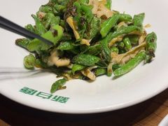 -新白鹿餐厅(滨江银泰店)