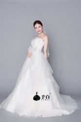 -予白婚纱礼服馆
