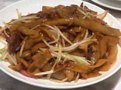 干炒牛河-香港百合居(LCM置汇旭辉广场店)