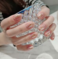 -悦指间美甲美睫