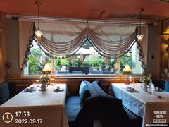 -火车头法国西餐厅