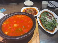 石锅番茄牛腩-东篱艺厨(七一酱园店)