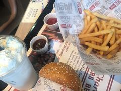 -The Habit Burger Grill 哈比特汉堡(复兴soho店)