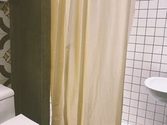 -拖板鞋咖啡旅行酒店(春熙路地铁站店)
