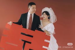-喜爱高定婚纱摄影
