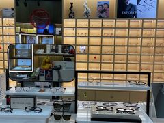 -一代眼镜·蔡司配镜(浦东大拇指广场店)
