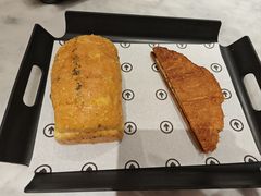 -HOT CRUSH趁热集合·现烤面包(上海环球港店)