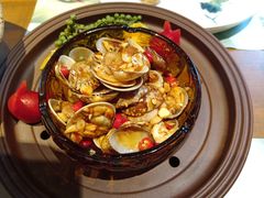 -洞庭土菜小炒馆(易发广场店)