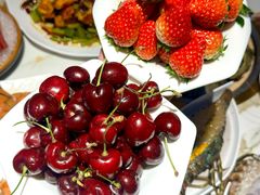 -雍容荟活帝王蟹活龙虾自助(苏宁旗舰店)