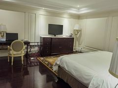 -茂名熹龙国际大酒店(人民广场高铁站店)