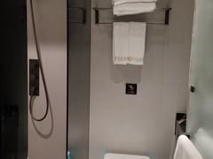 -万泊酒店(长沙五一广场国金中心店)