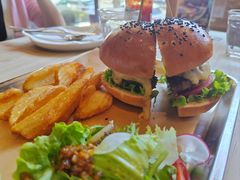 招牌牛肉汉堡-UPPER KITCHEN(延安路店)
