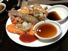 -大中华希尔顿酒店-念自助餐·嗨啤·小龙虾