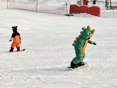-济南卧虎山滑雪场