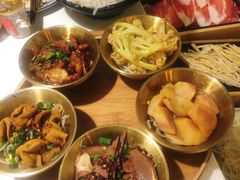 -老房老舍重庆火锅(假日城市店)