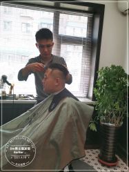 -绅仕門男士理发馆
