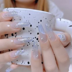 -悦指间美甲美睫