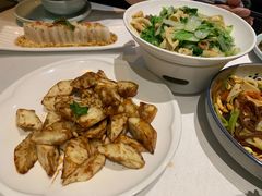 -江城小馆陕南妈妈菜·全球旅行餐厅(钟楼店)