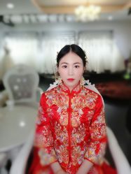-雪莉美妆婚纱馆