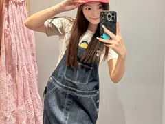 -王府井奥莱棋盘山小镇
