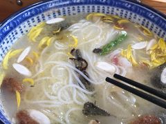 -桥香园过桥米线(国贸店)