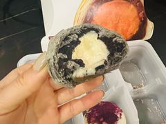焦糖黑巧球酥-十三不靠·球酥点心(台东步行街店)